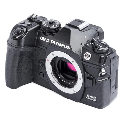 Olympus OM-D E-M1 Mark III ca. 4.000 Ausl. Kamera - Bild 1 von 4
