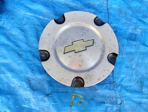 2004 - 2009 Chevrolet Trailblazer EXT OEM Center Cap P/N 9595110  b2 - Picture 1 of 5