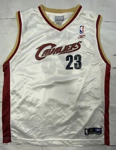 Camiseta de baloncesto Cleveland Cavaliers NBA LeBron James Reebok Youth XL Home Wht. - Imagen 1 de 6