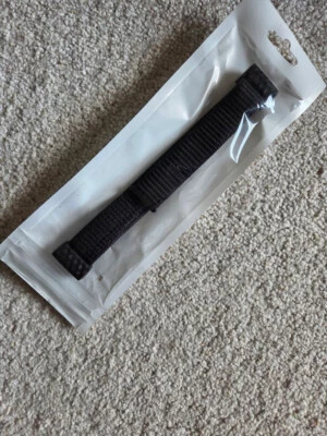 Fitbit Charge 3 Textilarmband schwarz und Ladekabel (gebraucht) - Bild 1 von 2