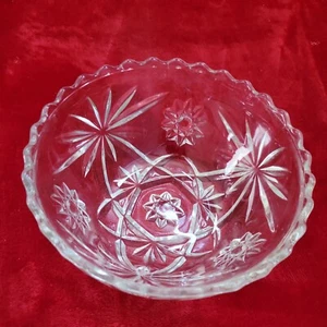 Anchor Hocking Star Of David Pattern 5 1/4" Scalloped Bowl - Picture 1 of 3