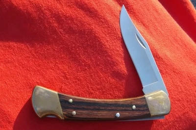 NEW  BUCK USA 110  WOOD & BRASS BIG LOCKBACK KNIFE  GOOD  SHAPE NEW NEVER USED - Image 1 of 4