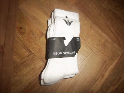 PACK DE 3 CALCETINES DEPORTIVOS CLÁSICOS ACOLCHADOS PARA HOMBRE EMPORIO ARMANI - NUEVOS CON ETIQUETAS Foto 1 de 2