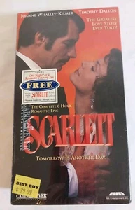 Scarlett VHS 2-Tape Set Timothy Dalton, Joanne Whalley-Kilmer - Imagen 1 de 8
