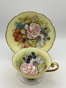 Rare Vintage Aynsley Style Bone China Cabbage Rose Teacup & Saucer w/ Gold Trim - Picture 1 of 9