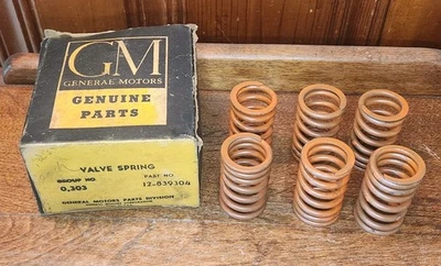 6 NOS GM 1938-1962 CHEVROLET Valve Springs 839304 - Image 1 of 4