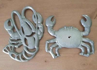 LOBSTER & CRAB CAST METAL TRIVET  Nautical FOOTED Heavy Vintage Seafood Trivets - Image 1 of 4