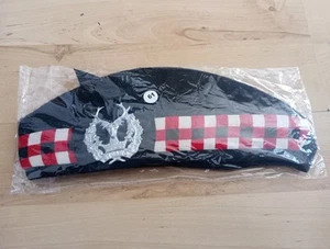 Glengarry Triple Diced / Gordon Highlander cap badge / red feather hackle 61 cm - Picture 1 of 7
