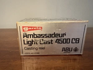 Caja de carrete de pesca vintage ABU GARCIA EMBASADEUR Light Cast 4500 CB - Imagen 1 de 6