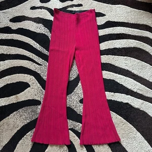 Proenza Schouler Ribbed Knit Fuschia Red Flare Pants - Bild 1 von 4