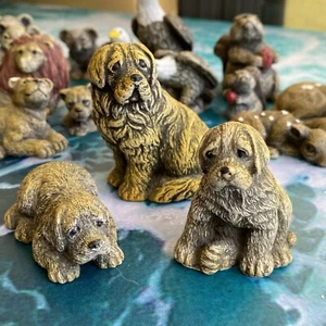 Dog Figurines Set of 3 Saint Bernard Realistic Resin Dog Puppies Momma & Babies - Bild 1 von 4