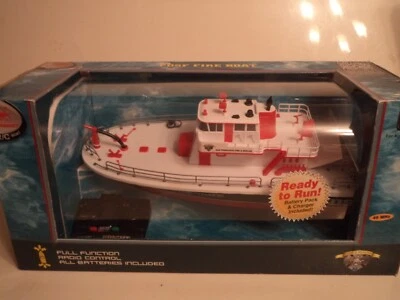 new bright remote control boat san francisco fire & rescue 19 inch=7 inch UNUSED - Image 1 of 4