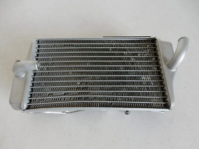 Radiador izquierdo refrigeración lateral sin relleno para Honda CRF450 19015-MEB-671 2002-2004 Foto 1 de 4