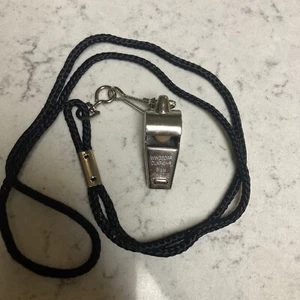 WHISTLE:  WINDSOR CLARION BRASS  WHISTLE  WITH  BLACK LANYARD(nice Condition) - Picture 1 of 5