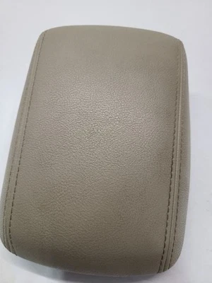 Tampa de console Ford Focus 2015-2018 piso frontal com apoio de braço F1EZ5806024CB  - Imagem 1 de 4