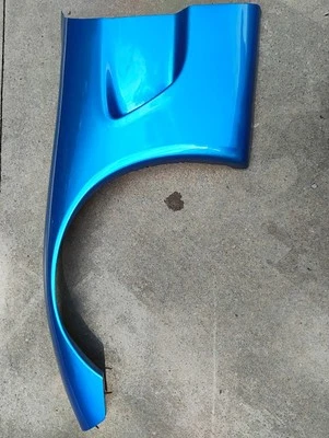 Corvette Nassau 1997-2004 azul FRC lado del conductor delantero izquierdo panel de guardabarros OEM Foto 1 de 4