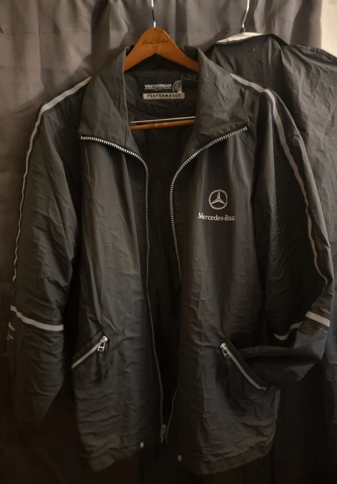 Abrigo de rendimiento CO impermeable para prendas Foto 1 de 4