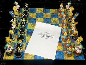 2001 The Simpsons Chess Set (By Cardinal) In Tin Box Complete Set - Picture 1 of 4