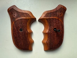 Premium Grips For Ruger SP 101 Handmade handle grips Rough Engraved Padauk Wood - Picture 1 of 9