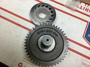 Caterpillar Forklift 6T1214 Idler Gear W/Pump Gears - Picture 1 of 6