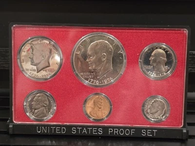 1975 United States Mint and w/ Bicentennial Clad Proof Coin Set - Image 1 of 4