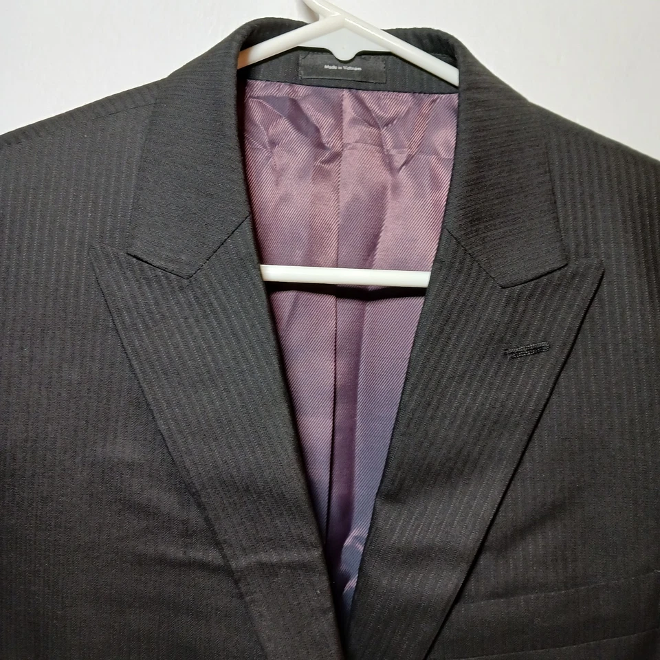 J. Ferrar Modern Fit Black Stripe Blazer Mens 36R Peak Lapel - Image 1 of 4