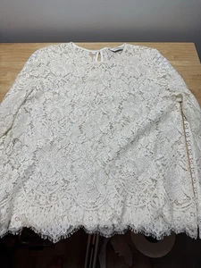 Club Monaco Ivory Lace Round Neck Keyhole Back Long Sleeve Scallop Hem Blouse SM - Picture 1 of 5