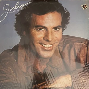 Julio Iglesias  1983 Julio FC 38640 Record Album Vinyl LP NM/NM - Picture 1 of 6