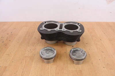 Jarro de cilindro 2008 Triumph Thruxton 900 com pistões novos - Imagem 1 de 4