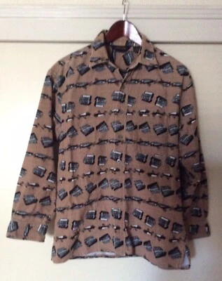 Camisa de pesca Shaver Lake grande de pana manga larga con botones para hombre Foto 1 de 4