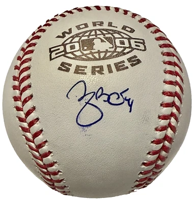 Cardenales Yadier Molina Firmado 2006 Serie Mundial Béisbol Beckett Testigo Foto 1 de 4