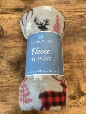 Manta de lana Comfort Bay 50 x 60 pulgadas roja, negra con estampado de ciervos de franela Foto 1 de 4