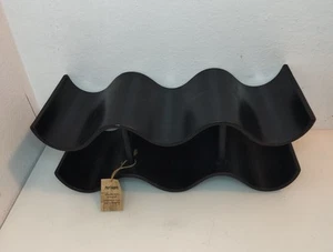 Pier 1 Imports Weinregal mit 6 Flaschen gewellt braun Plyoods in gutem Zustand. - Bild 1 von 11