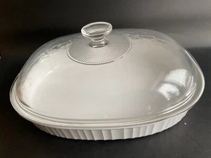 Corning Ware 2.5 Quart French White Casserole Dish F-4 -B  With Pyrex Lid F 14 C - Picture 1 of 5