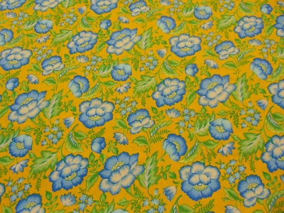 Tecido de algodão têxtil P&B Sophie floral, estampa de flores azuis 1yd x 44" - Imagem 1 de 4