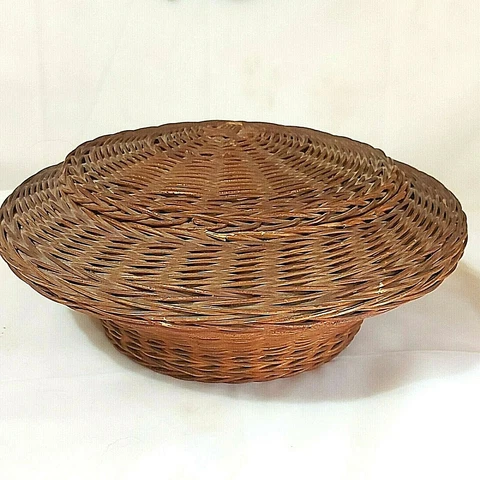 Vintage Brown Round Pie Shaped Wicker Fruit/Bread Basket With Lid Preowned Cover