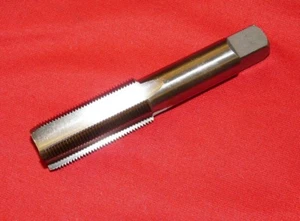 Grifo manual enchufable M24 X 1,5 A1 422-24150 acero al carbono diestro 4 flautas 1,50 diestro métrico - Imagen 1 de 4
