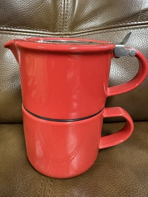 Tetera y taza roja Teavana FORLIFE con infusor apilable - té para uno-usado en excelente estado Foto 1 de 4