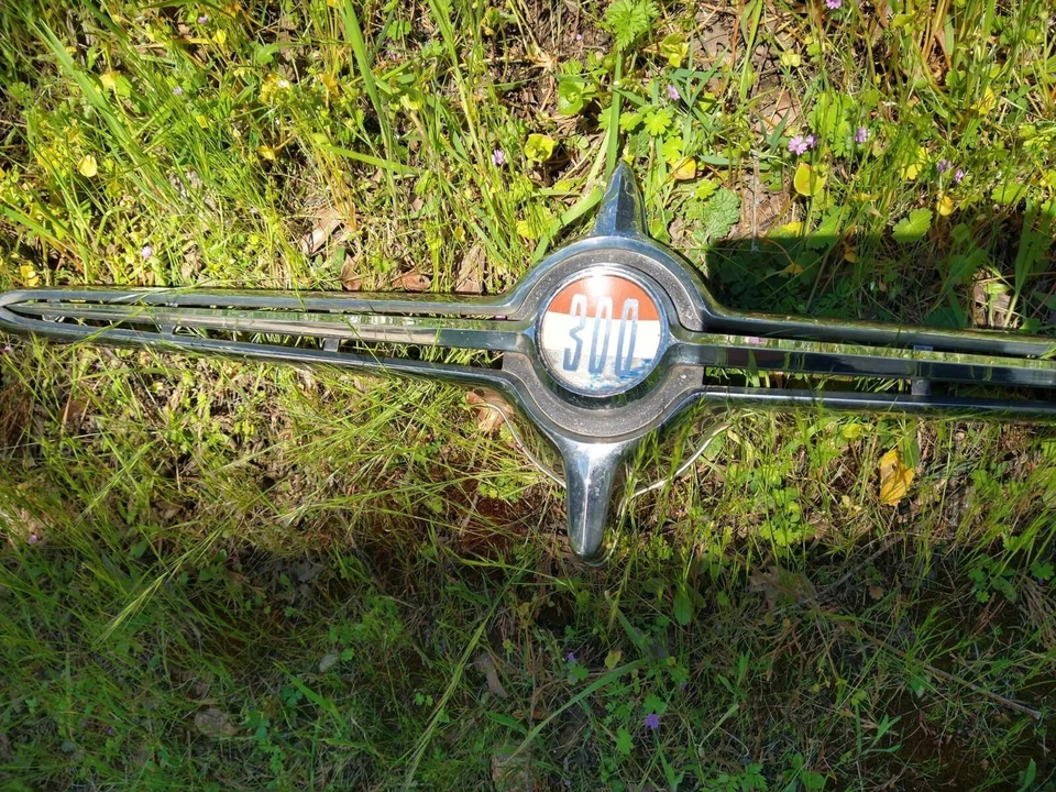 1963 chrysler 300 Grille - Image 1 of 4