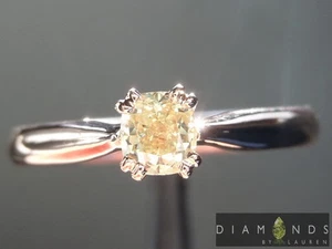 .31 quilates elegante anillo de diamantes amarillo claro SI1 corte cojín R6971 diamantes de Lauren - Imagen 1 de 4