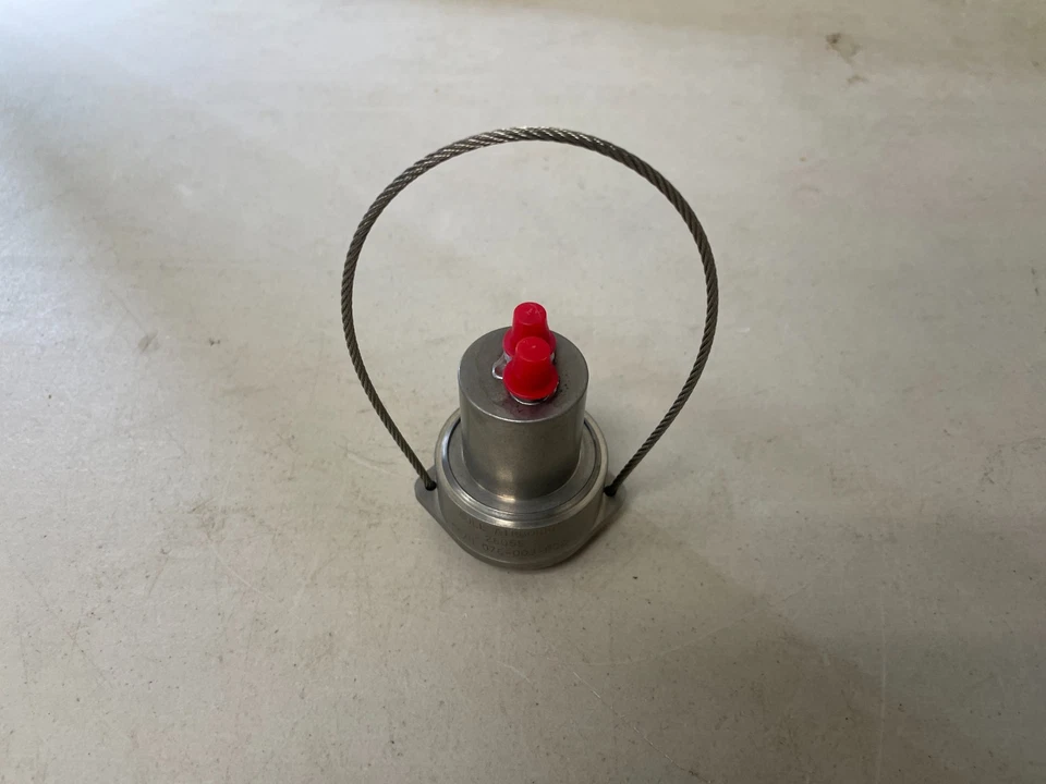 Enchufe conector Parker Hannifin 076-003-002 dorado NSN 5935-00-468-5951 Foto 1 de 4