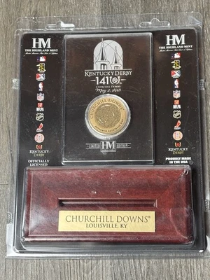 Highland Mint 141st Kentucky Derby Churchill Downs hipódromo exhibición de monedas de tierra Foto 1 de 3