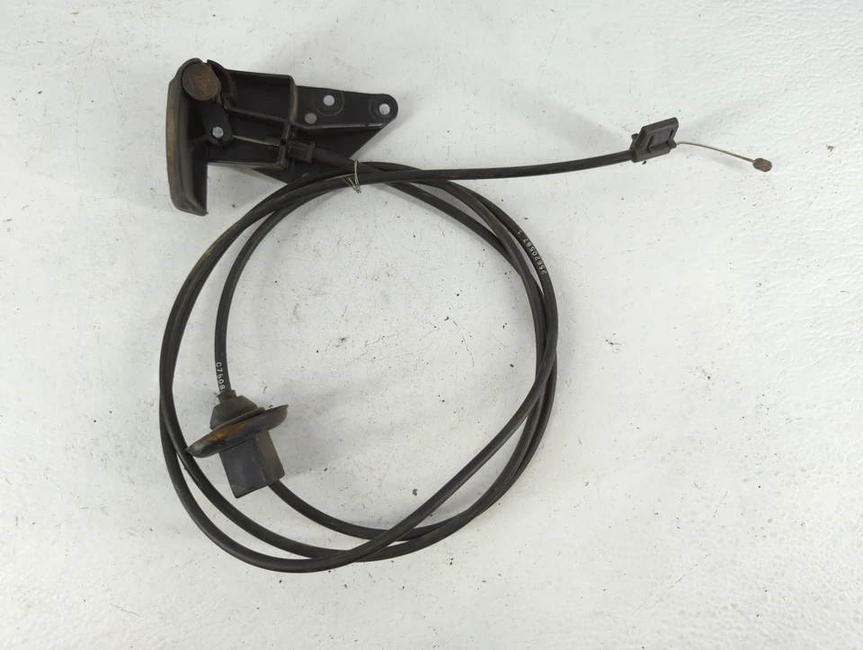 Buick Park Avenue 1994 capó lanzamiento calbe c741g Foto 1 de 4