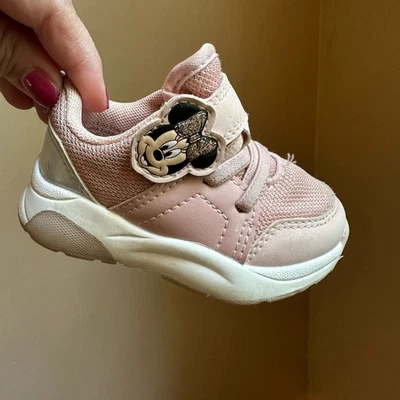 H&M Minnie Mouse pink white low top sneakers SIZE 3-4 - Image 1 of 4