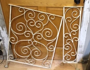 Beautiful Vintage 2 Piece Wrought Iron Gate 34x34 In - Picture 1 of 10