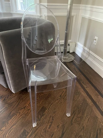Ghost Chairs Clear, excellent condition  - 4 CHAIRS Cover