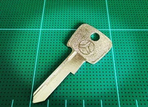 For Mercedes Benz Blank Key 220 230 250 SL SE W108 W109 W110 W111 W113 1960-1969 - Picture 1 of 2