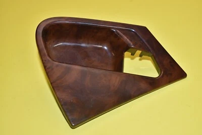 Оригинальный ободок внутренней дверной ручки для правостороннего пассажира 98-03 Mercedes-Benz ML320 - Изображение 1 из 4