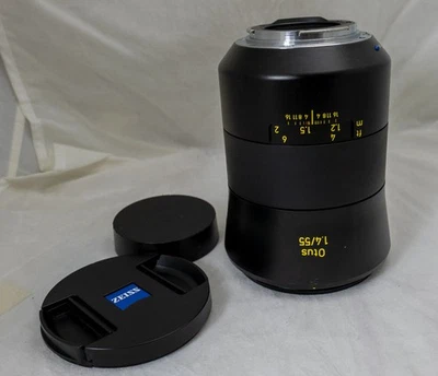 Carl Zeiss Otus 55mm F/1.4 APO Distagon ZE (for Canon EF mount)  Excellent - Image 1 of 4