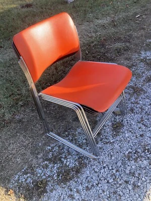 复古 Mid Century 由 David Rowland 设计 40/4 可堆叠椅子 4 件套 — 第 1/4 张图片